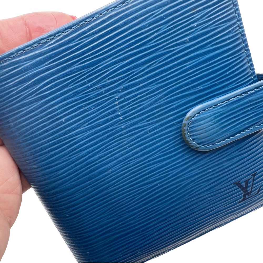 Louis Vuitton Blue Epi Leather Compact BiFold Wallet Unisex Vintage 98 Authentic - Picture 9 of 17